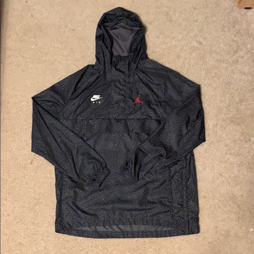 * BRAND NEW * Nike / Jordan hooded windbreaker